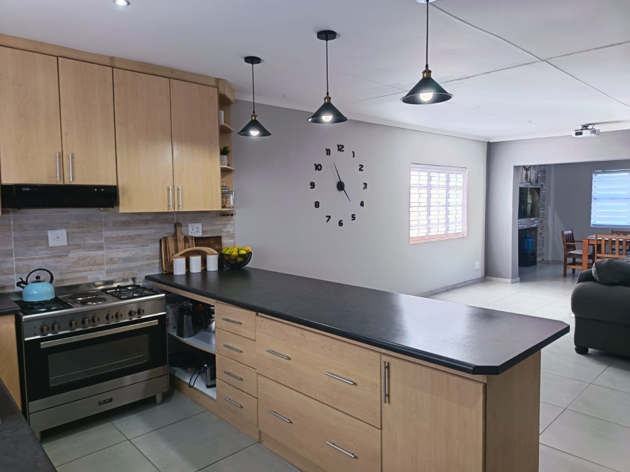 2 Bedroom Property for Sale in Strelitzia Park Eastern Cape